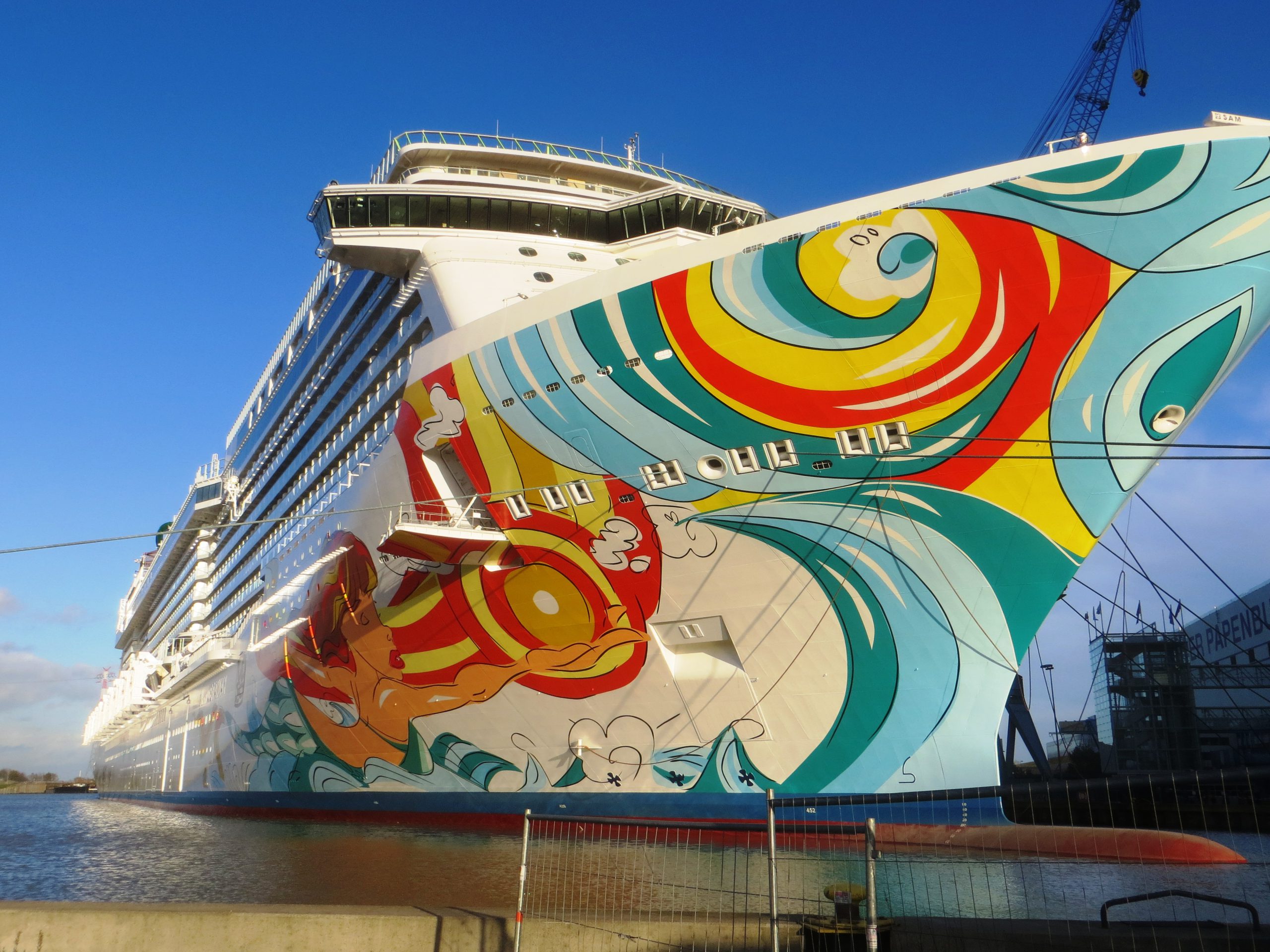 Vrijdag weer groot cruiseschip in Eemshaven