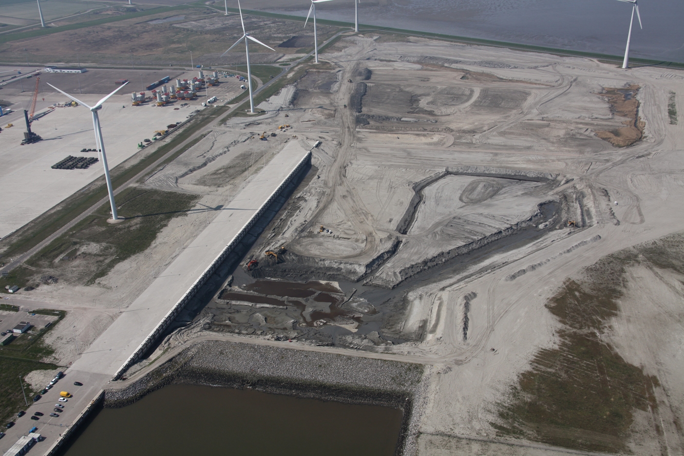Windenergie geeft Eemshaven nieuwe vleugels