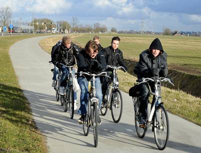 Tussen Groningen en Ten Boer komt een super-fietsroute