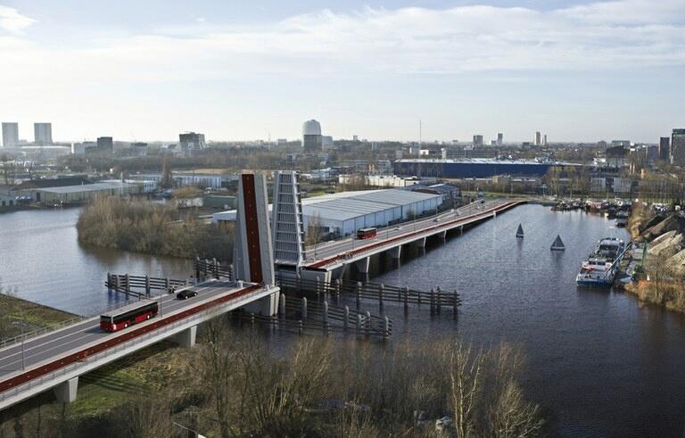 Langste brug van Groningen naar plaats van bestemming; bezoekers kunnen dit weekend vanaf tribune kijken