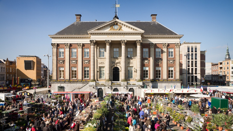 Extra bussen tijdens Bloemenjaarmarkt