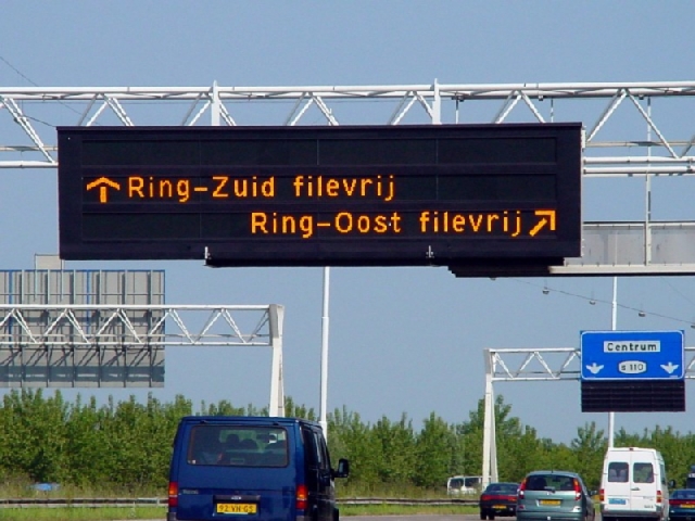 Extra digitale verkeersinformatieborden op A28/A7 rond stad Groningen