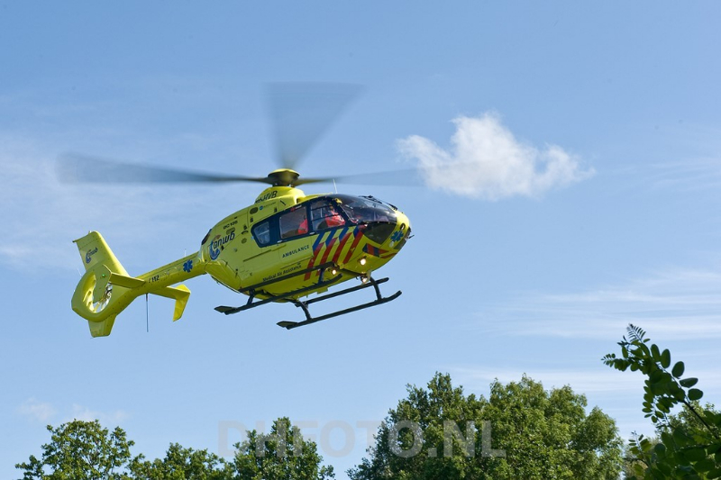 Twee incidenten op Airport Eelde; traumaheli verliest luik tijdens vlucht