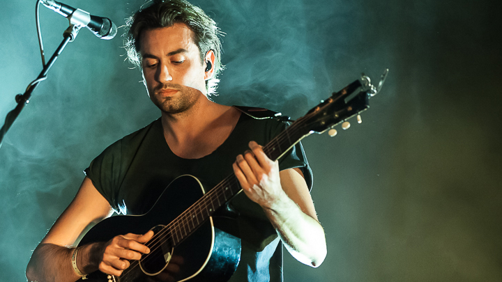 Dotan vlak voor optreden in Ziggo Drome eerst naar Groningen