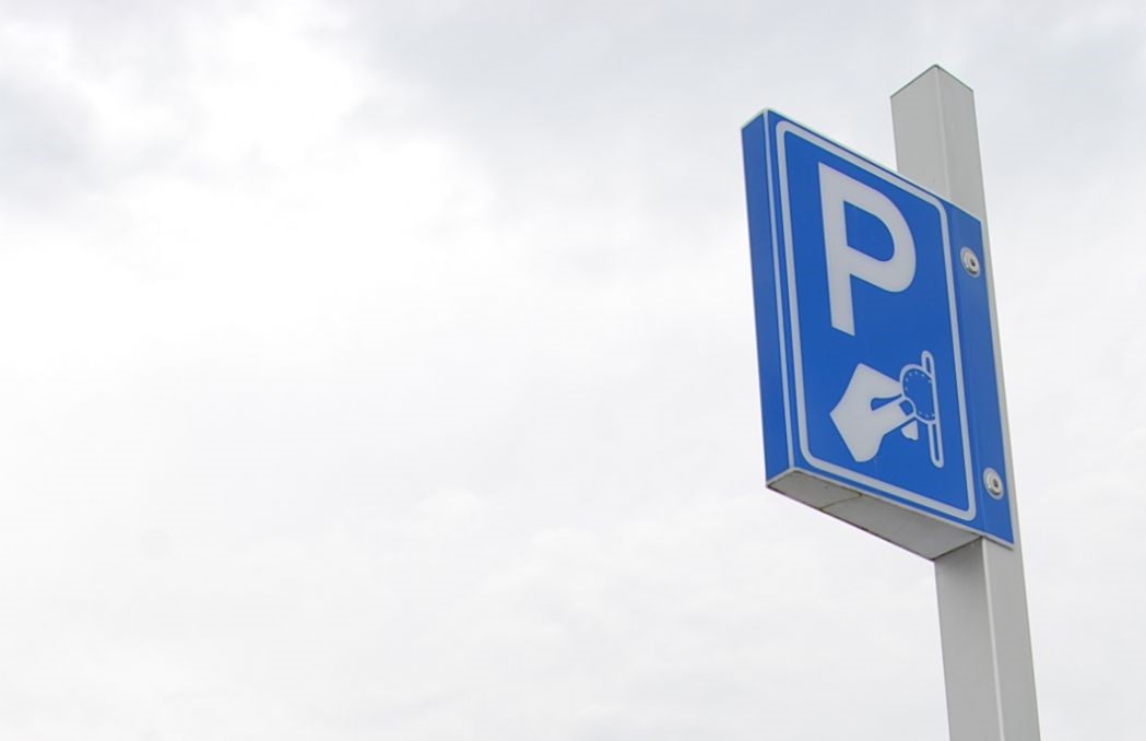 “Alle winkelgebieden in de gemeente Groningen eerste twee uur gratis parkeren”
