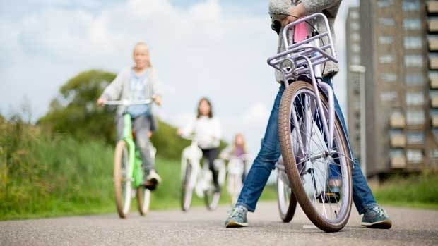 Kinderen enthousiast over kinderfietsroute Zoutkamp