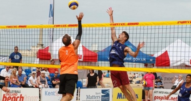 Groningen krijgt een nieuwe professionele beachvolleybalvereniging op Sportpark Coendersborg