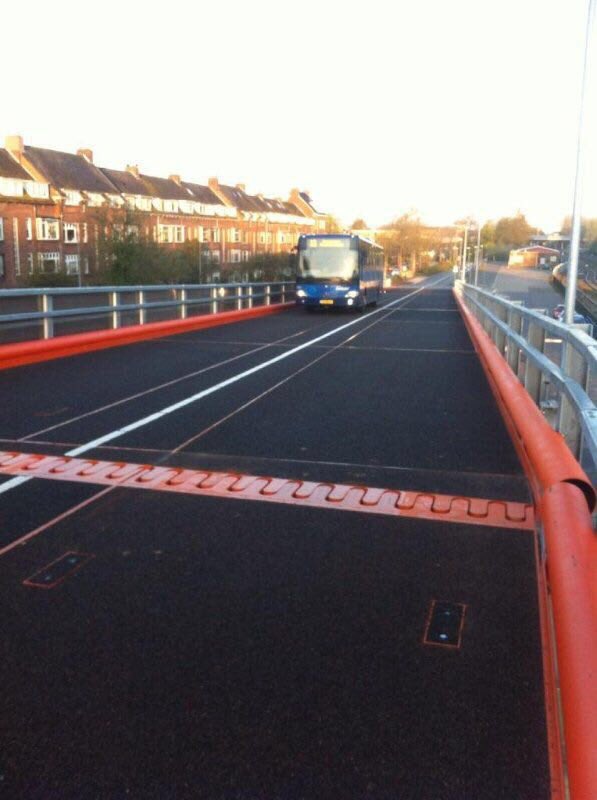 Buurtbewoners: busbaan over Paterswoldseweg zorgt voor dreunen en schade