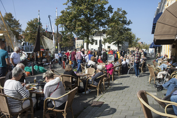 Groningen maandag helemaal in gezellige visserssfeer tijdens derde Groninger Waddendag