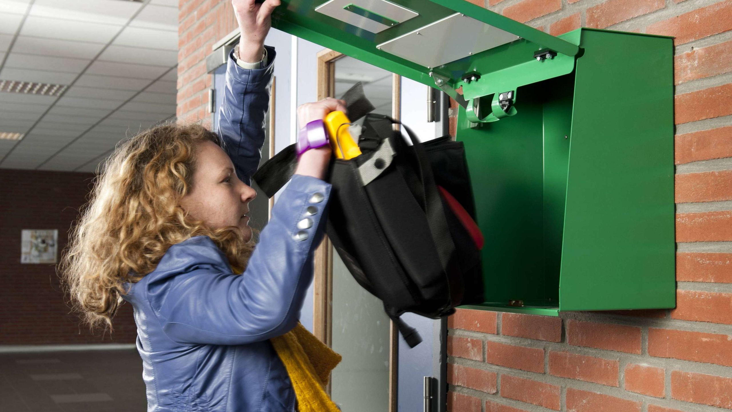 Tientallen mensen leren gratis reanimeren op de Vismarkt