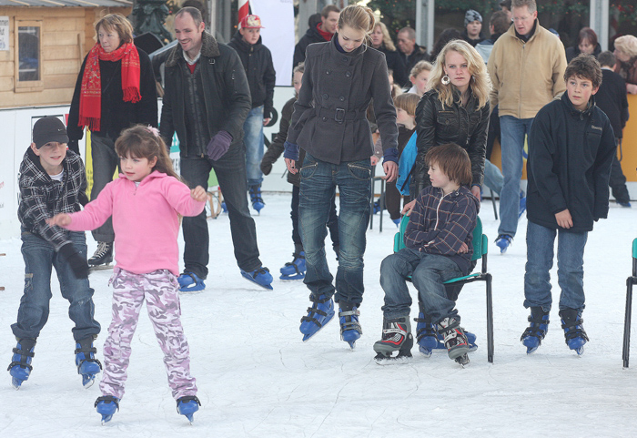 Schaatsbaan zaterdag op spectaculaire wijze geopend