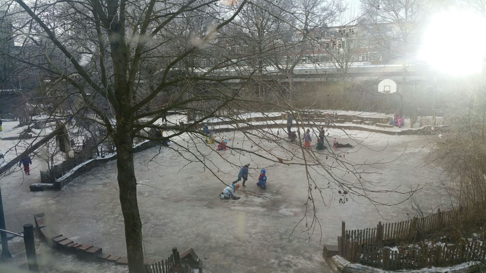 Groningse school  is Noordlaren te snel af: eerste natuurijsbaan geopend