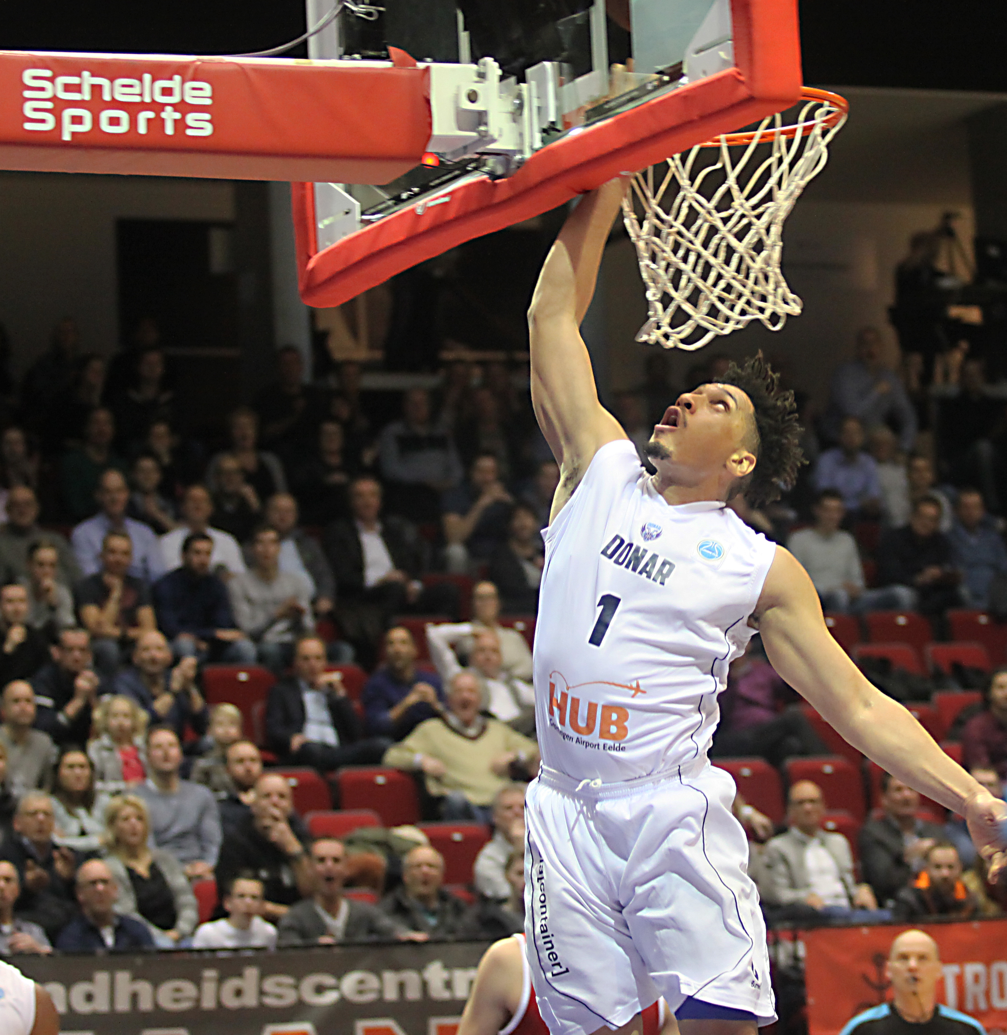 Sean Cunningham twee jaar langer bij Donar