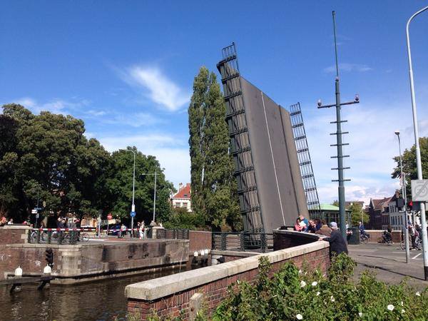 Plantsoenbrug komend weekend gestremd