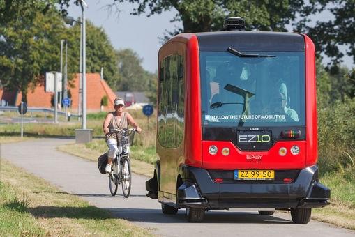 Zelfrijdend voertuig steelt show bij Klimaattop Noord-Nederland