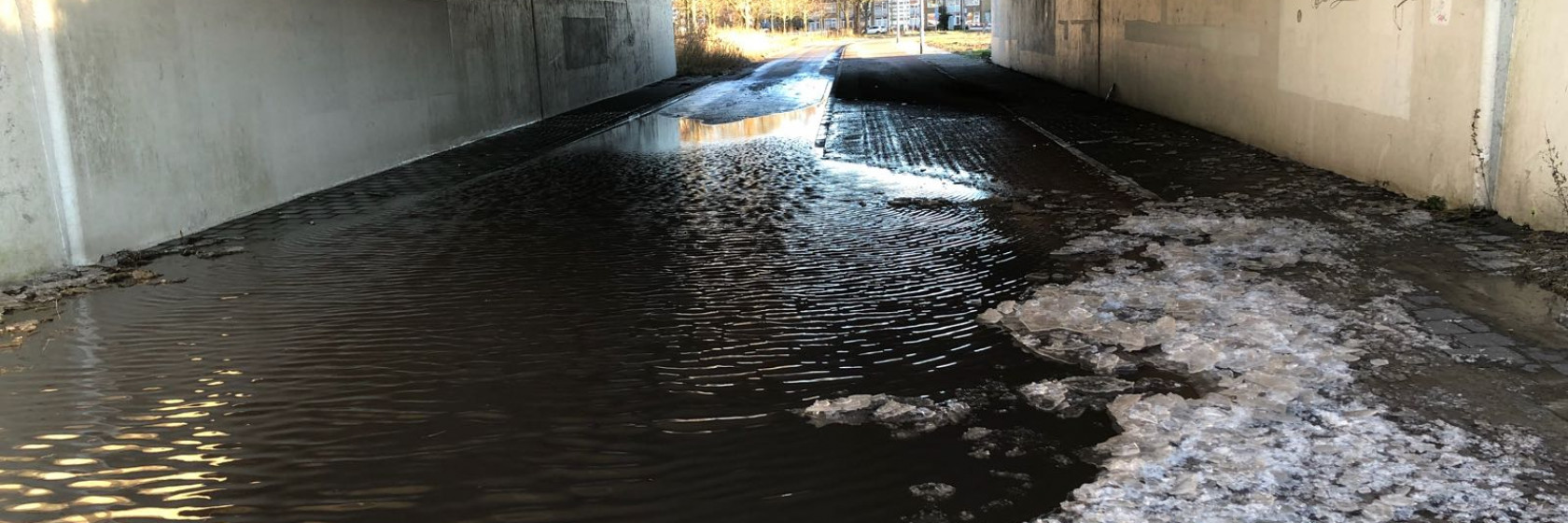 Viaduct Brailleweg afgesloten na flinke wateroverlast