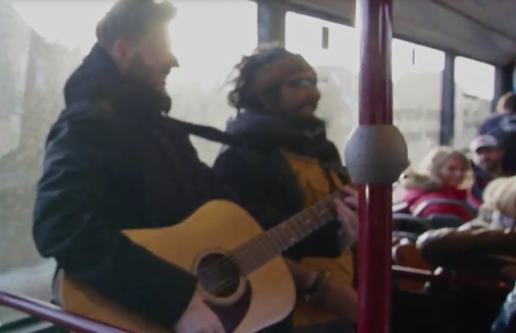 Live-optredens in Q-link bussen tijdens vijfde editie ‘Bus Sessions’