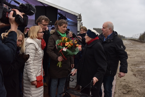 Nieuw station Roodeschool feestelijk in gebruik genomen