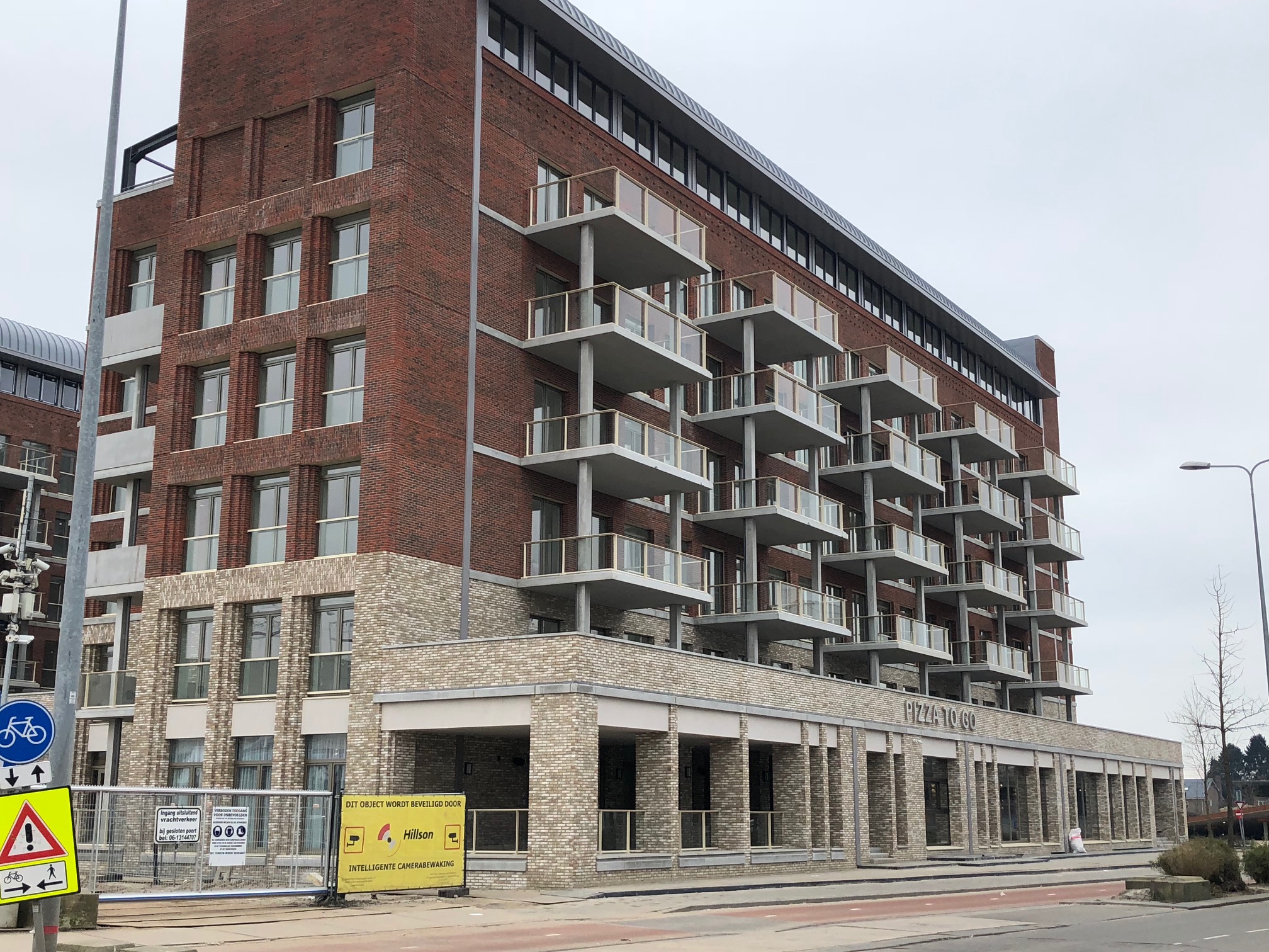 Hoe heet dit nieuwe gebouw in Groningen?