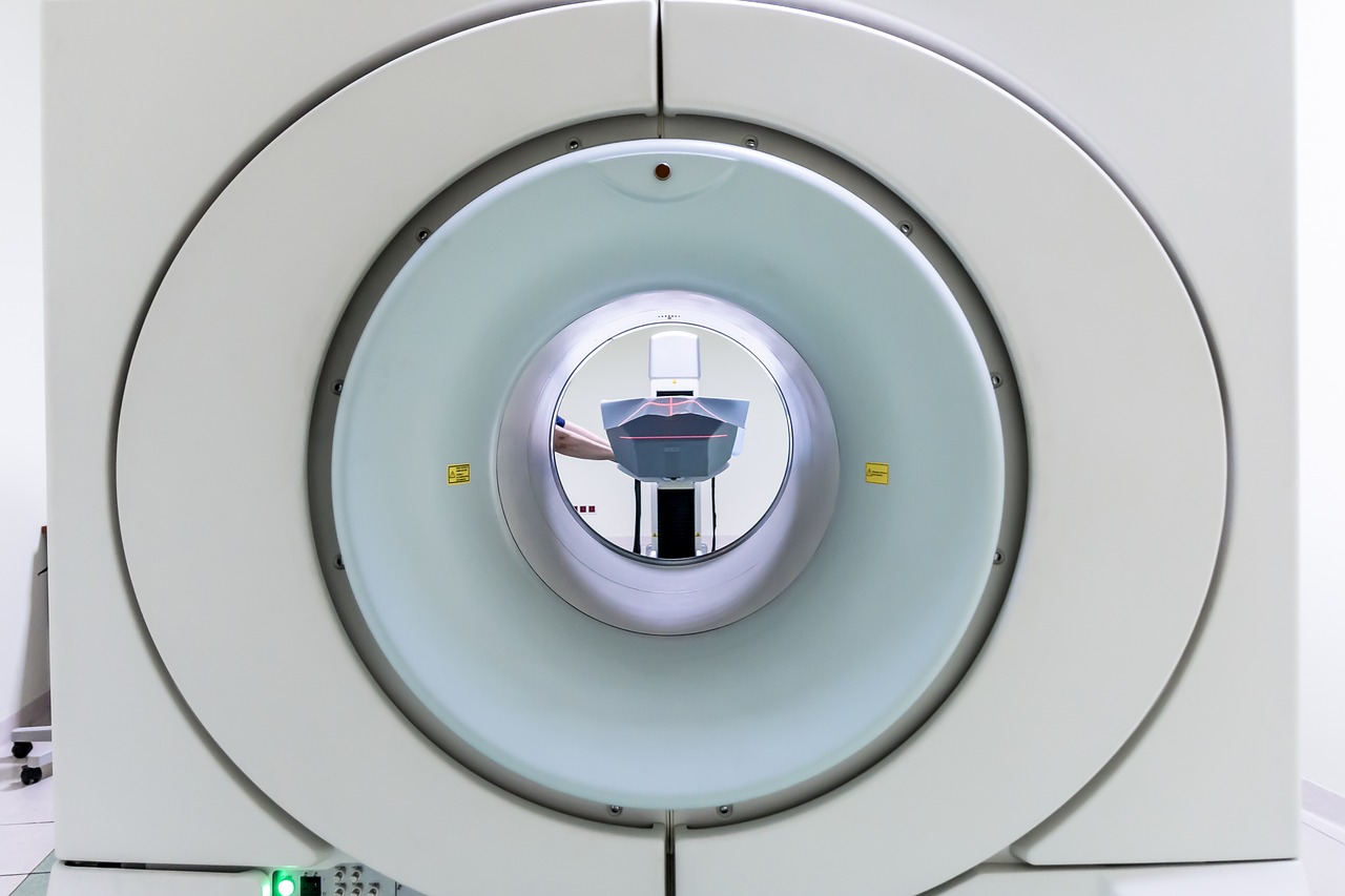 UMCG gebruikt VR-bril om kinderen beter voor te bereiden op MRI-scan