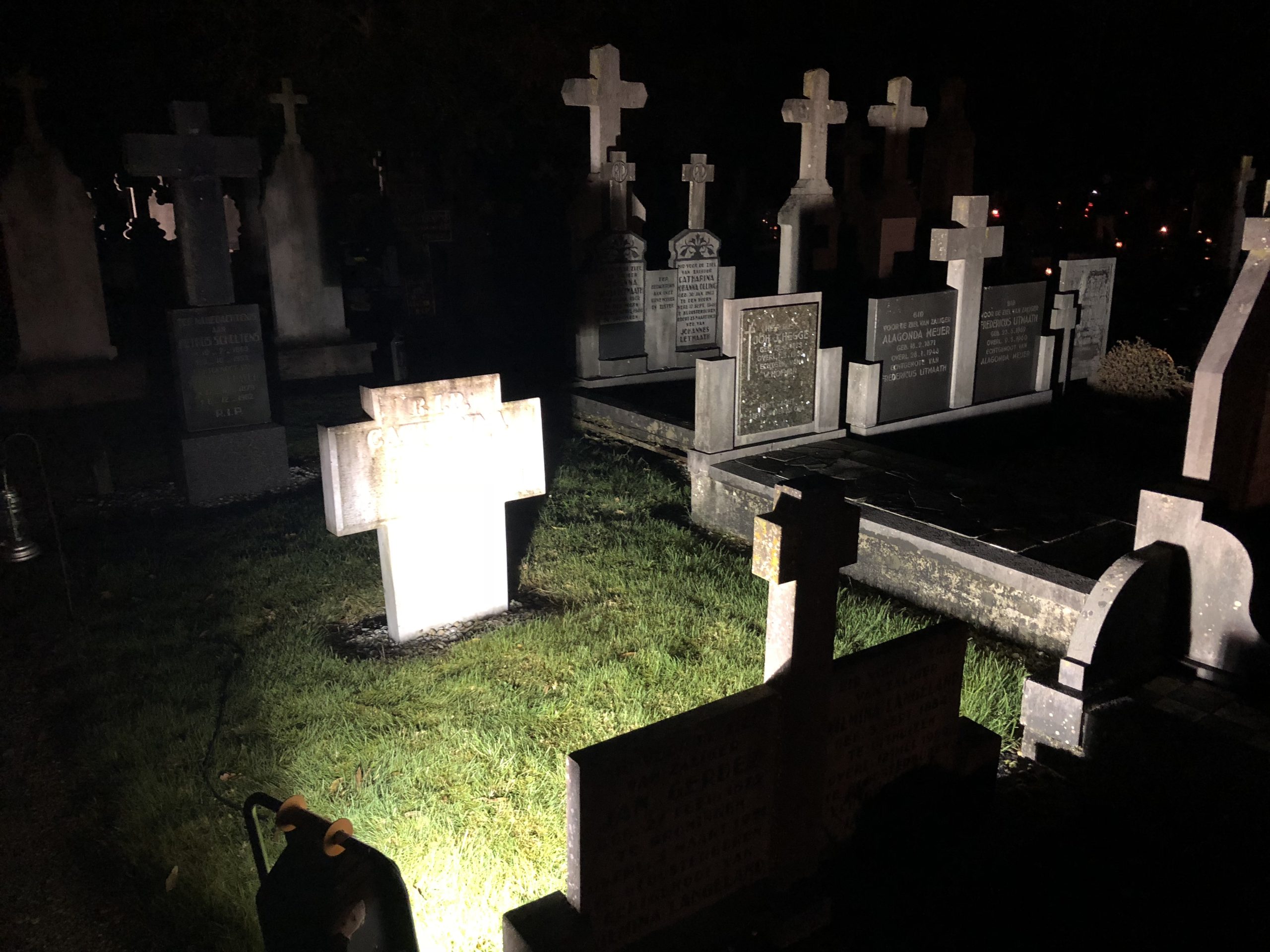 Vandaag Allerzielen: Lichtjes aansteken in o.m. de Immanuelkerk