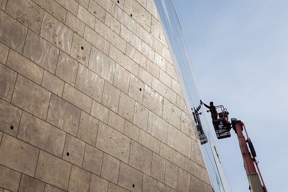 Top-glazenwasser doet werk op hoogste niveau in Groningen