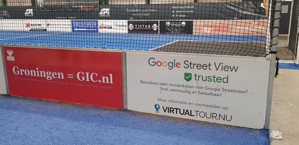Reclamebord van GIC.nl bij Indoor Soccer Groningen aan de Ulgersmaweg