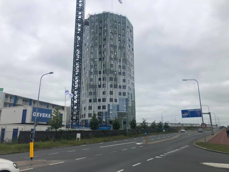 ‘Helix’ - één van opvallendste torens aan noordkant Groningen - nadert hoogste punt