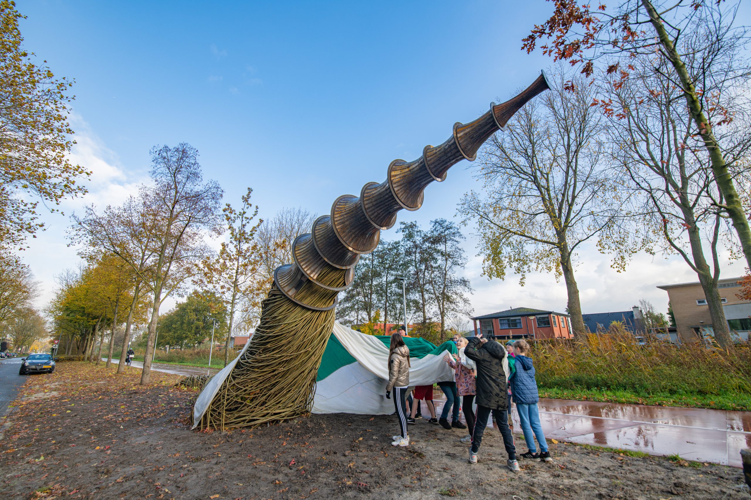 Twee kunstwerken langs Helperzoom onthuld