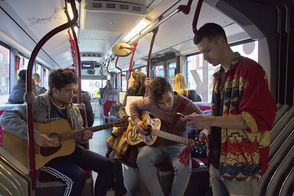 Bus Sessions tijdens ESNS: muziek in Q-link bussen