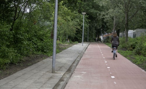 Op de fiets langs het spoor van Groningen naar Sauwerd