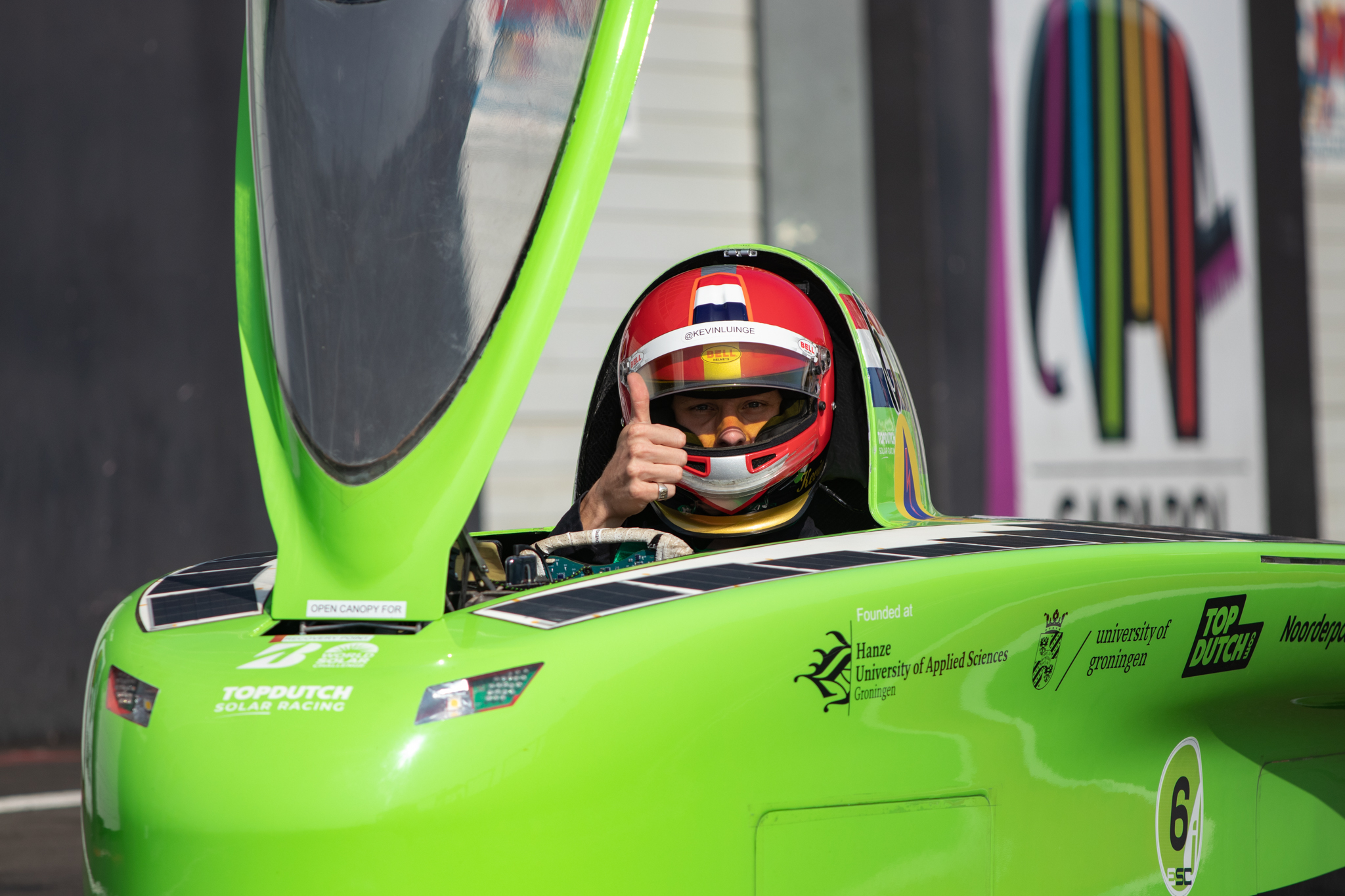 Groningse zonneauto steelt de show en pakt de winst tijdens European Solar Challenge