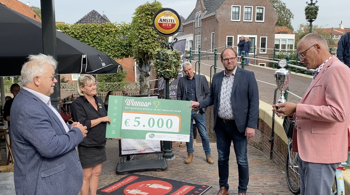 Eetcafé J&A uit Winsum verkozen tot mooiste bedrijf in het mooiste dorp