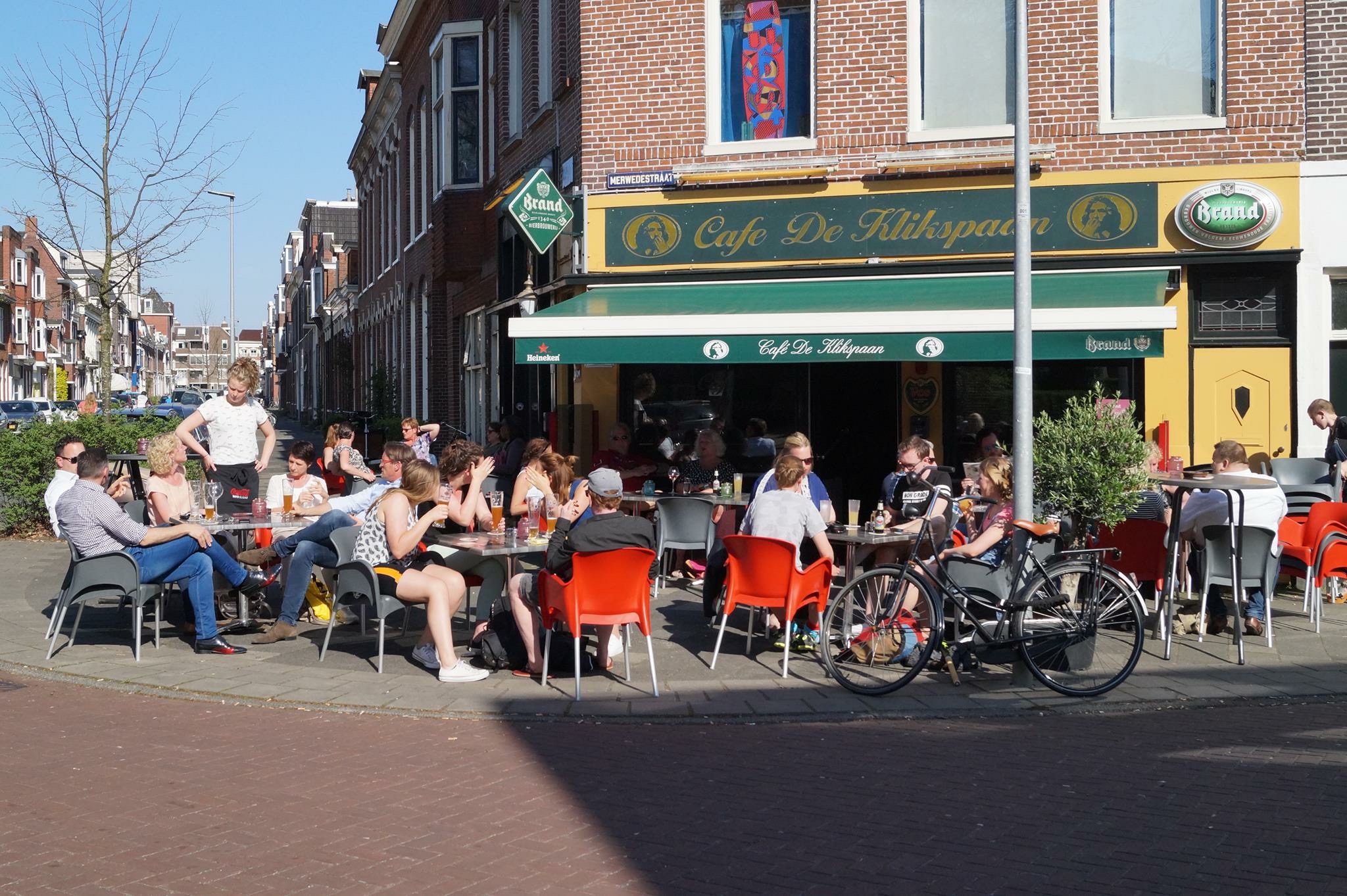 Buurtcafé De Klikspaan organiseert Spaantjesmarkt voor de vaste gasten en buurtbewoners