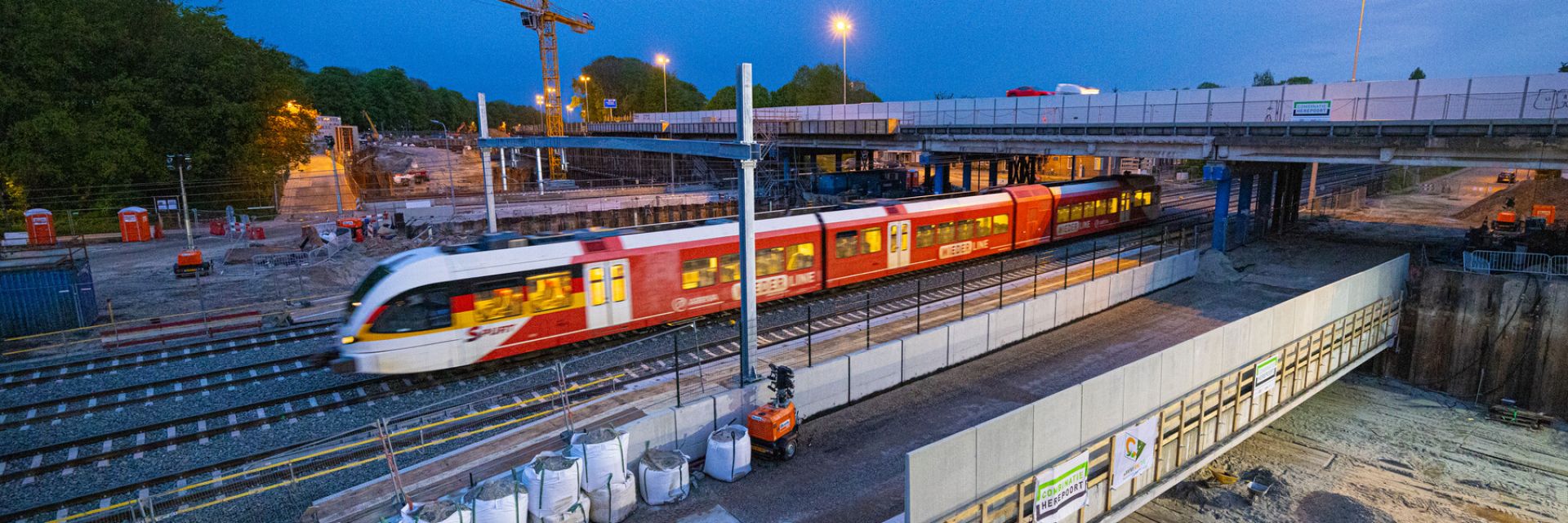 Spoordek succesvol geplaatst, treinen rijden weer