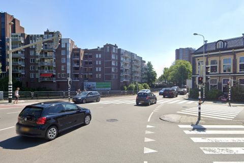 Eeldersingel dicht voor autoverkeer richting Hoofdstation