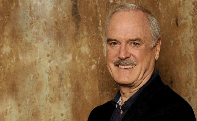 John Cleese - "Silly Walks" en "Monthy Python" - naar Groningen