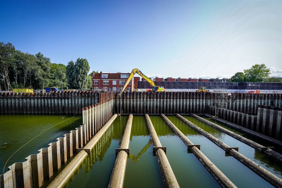 Slimme vraag: is de bouwkuip voor de verdiepte ligging ook zonder ´stempels´ veilig?