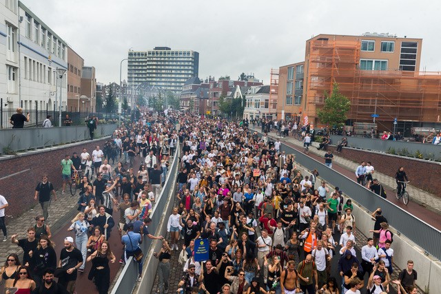 Unmute Us brengt 15.000 mensen op de been in Groningen; nieuwe acties overwogen