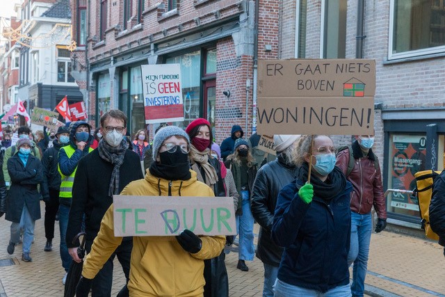 Protest van jongeren tegen woningnood in Groningen