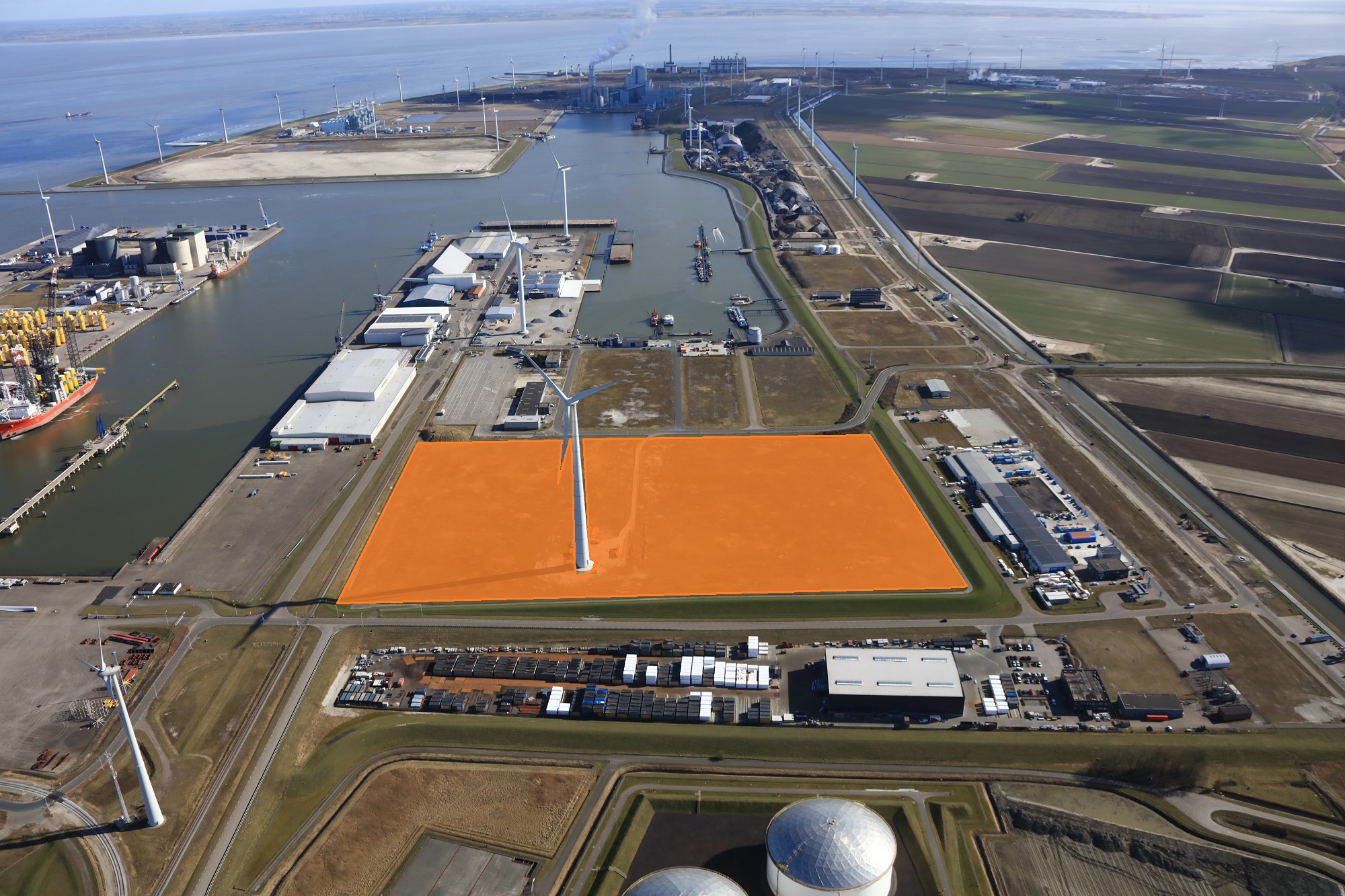 EDC bouwt groot bedrijfsverzamelgebouw in Eemshaven