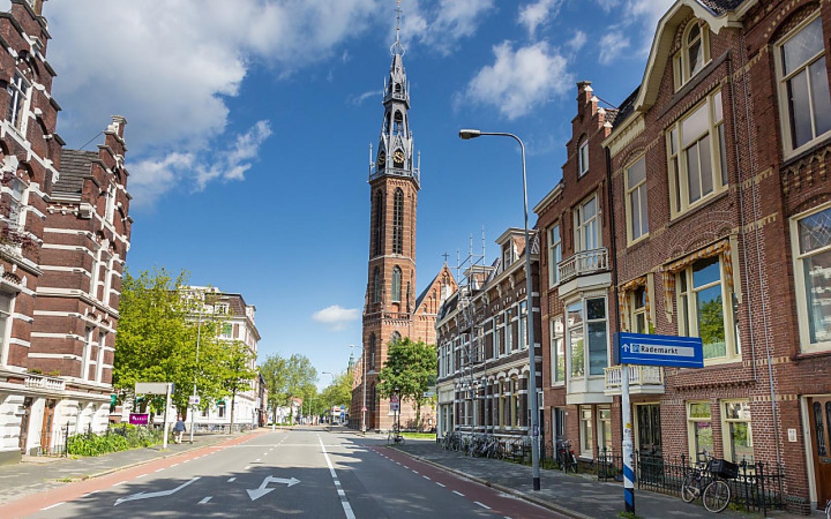 Nog twee nieuwe klokken geven St. Jozeftoren in Groningen extra klankkleur