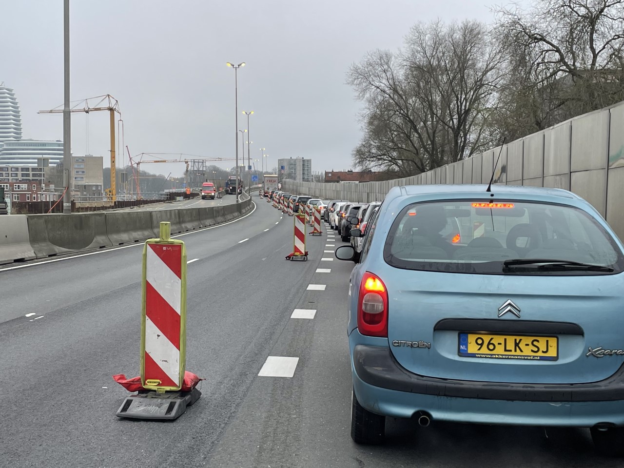 Drukke ochtendspits en meer sluipverkeer door nieuwe fase Operatie Julianaplein