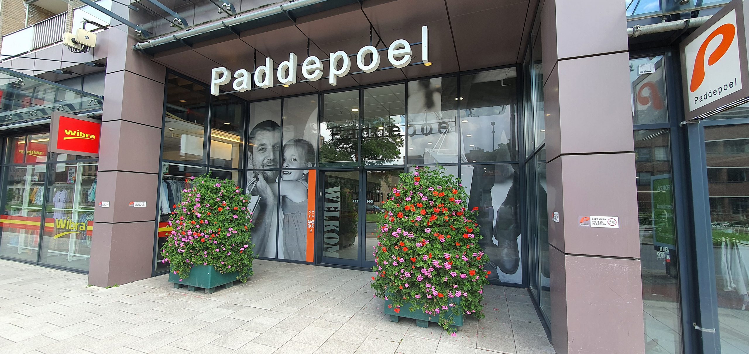 Feestelijke Koningsdag 2022 met Vrijmarkt en Talentenjacht in       winkelcentrum Paddepoel