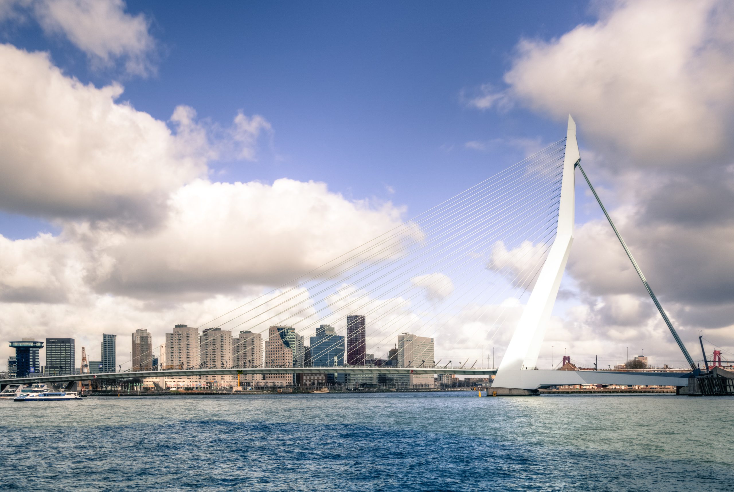 Gasunie, HES International en Vopak willen importterminal voor waterstofdrager realiseren in Rotterdam