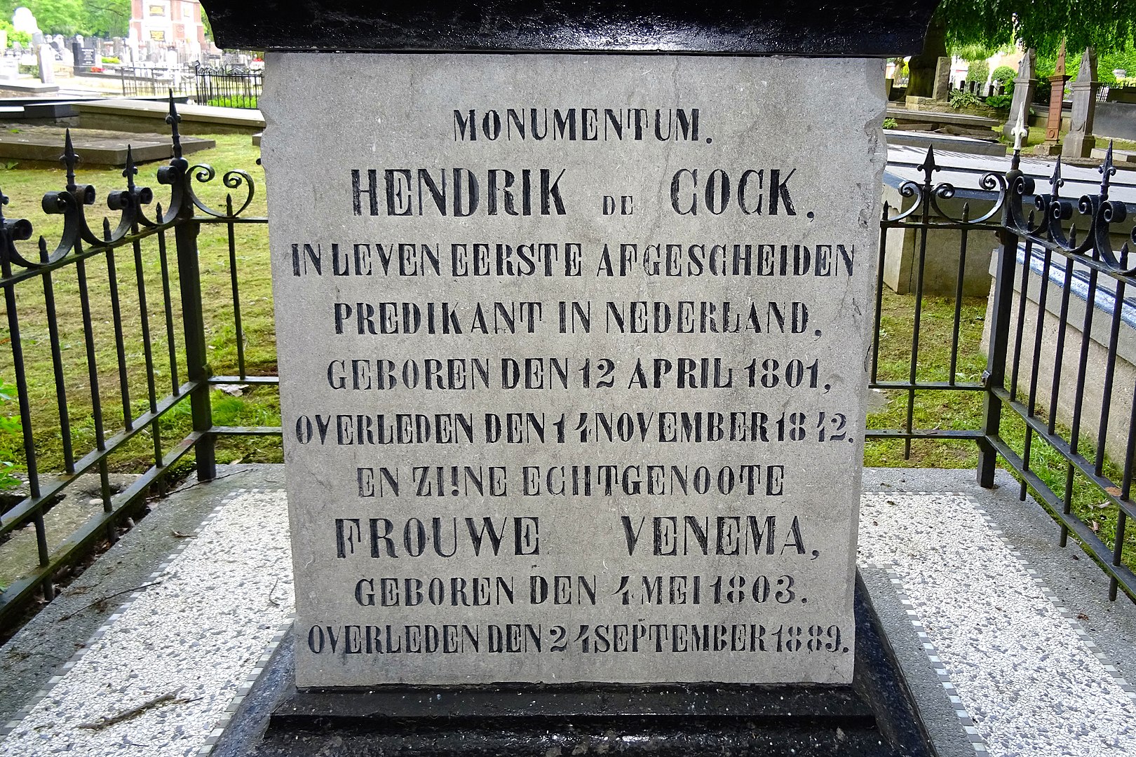 Rondleiding langs graven beroemde Groningers: van Otto Eerelman tot Hendrik de Cock