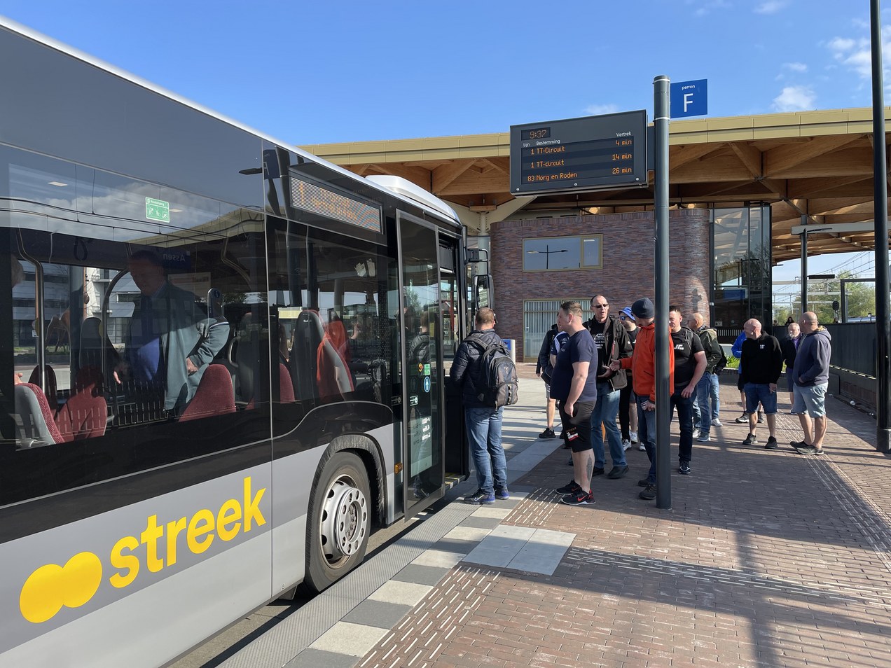 Dag en nacht extra bussen tijdens TT Assen