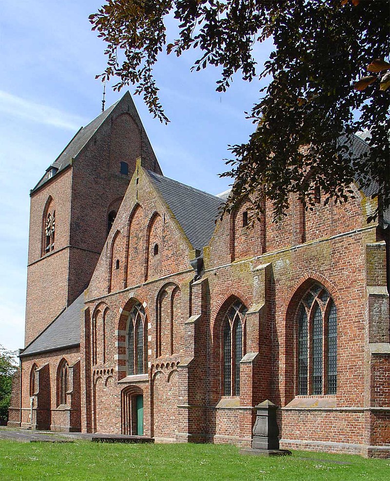 Petrus en Pauluskerk, Loppersum.