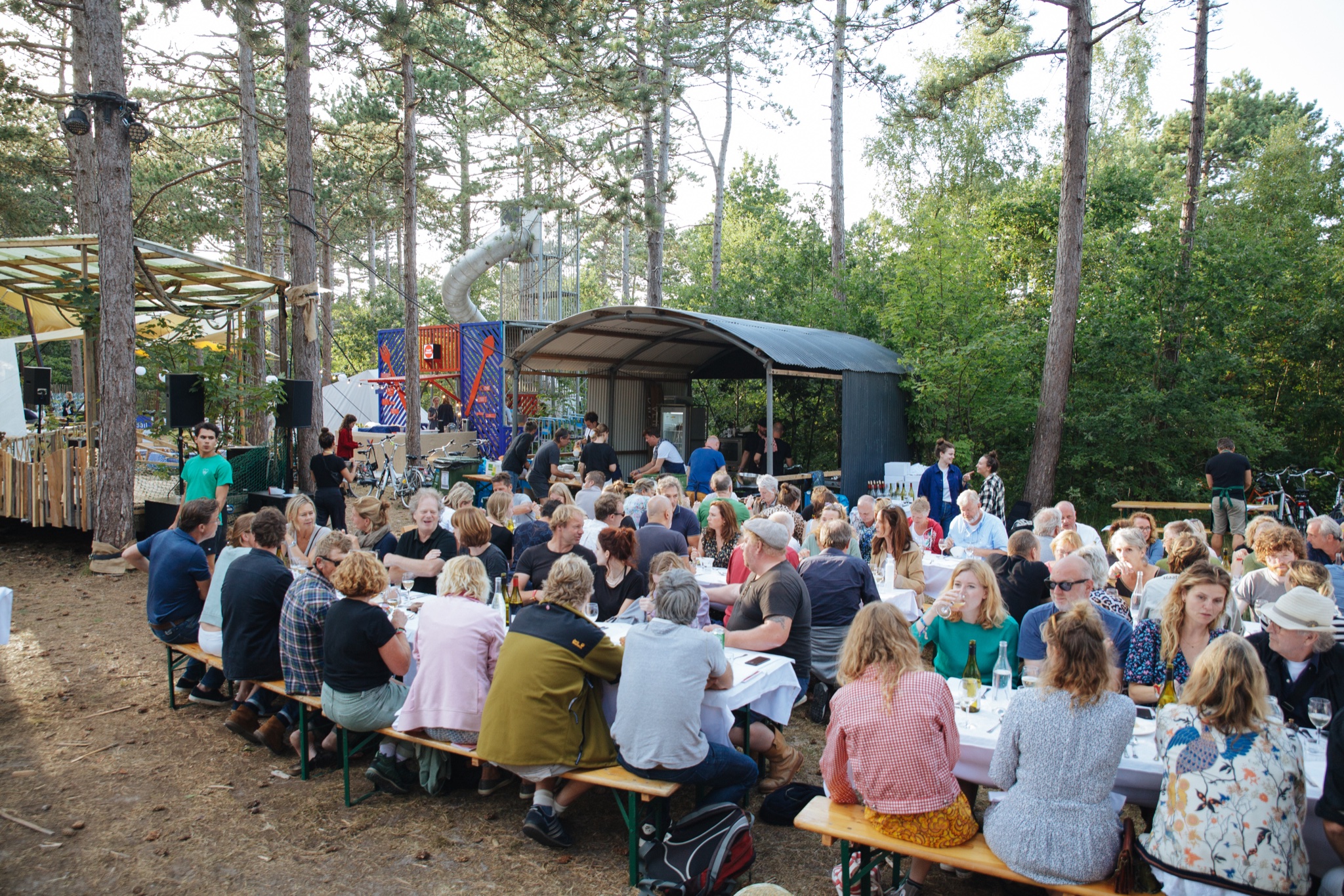 Duurzame innovaties en lekkere Wadden-hapjes getest tijdens muziekfestival op Vlieland