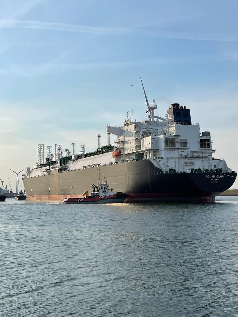 Eerste boot gearriveerd - Eemshaven bijna klaar voor komst vloeibaar gas - LNG
